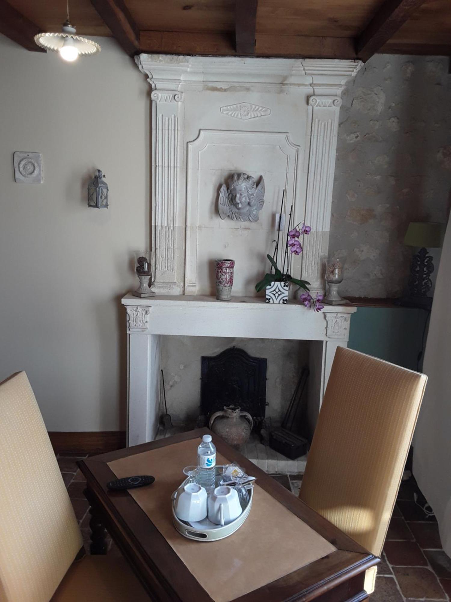 Bed and Breakfast Domaine Les Galards Le Garde Exterior foto